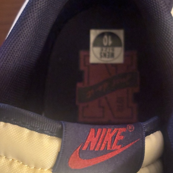 Nike Dunk Low Sneakers in Navy and Peach - Picture 6 of 9